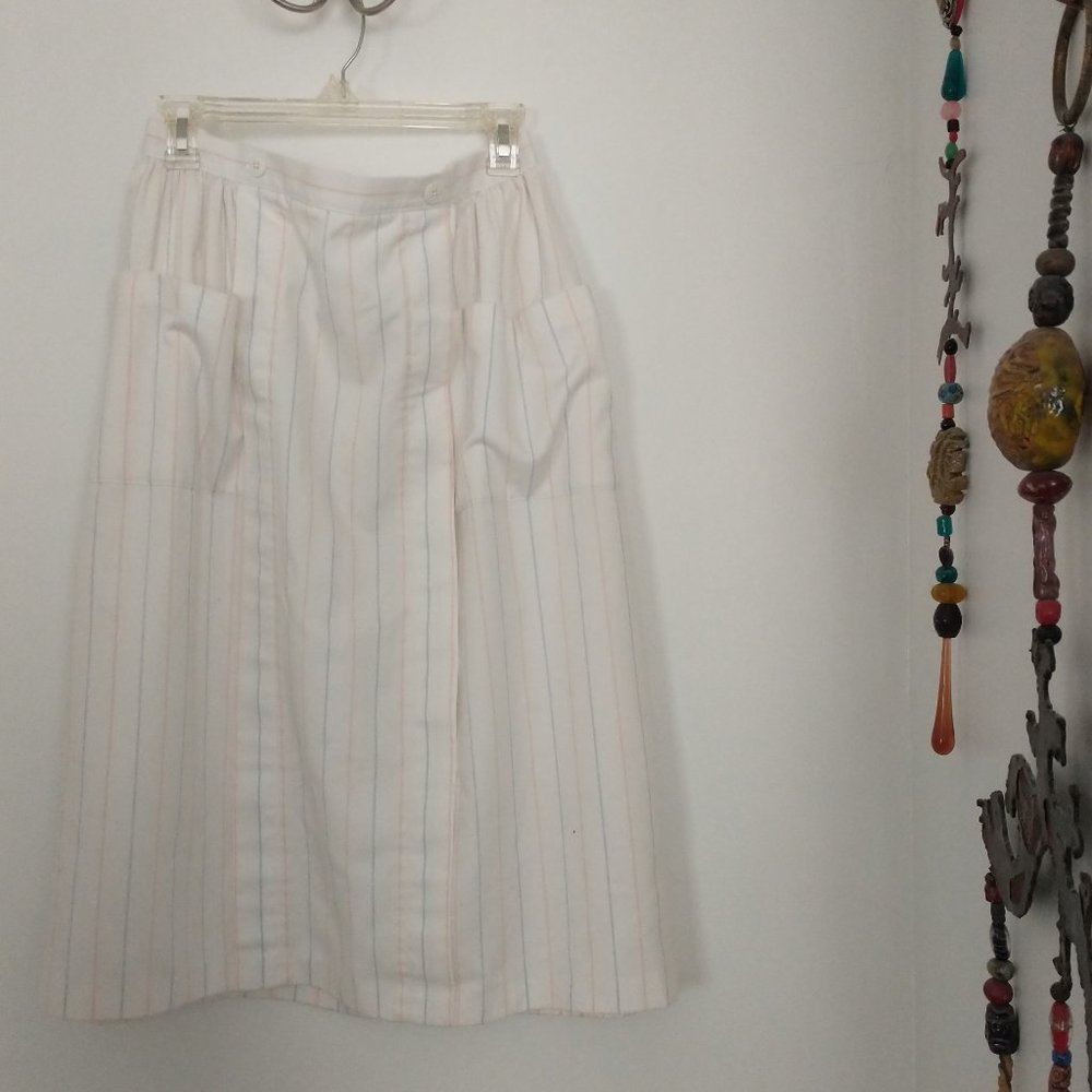 Adorable vintage striped skirt with front pockets